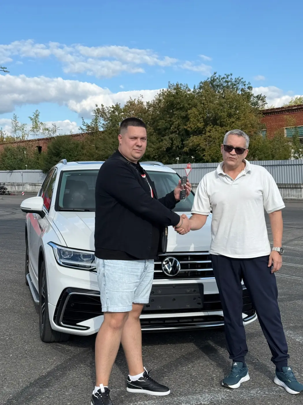 Дмитрий, Volkswagen Tiguan L — выдача автомобиля